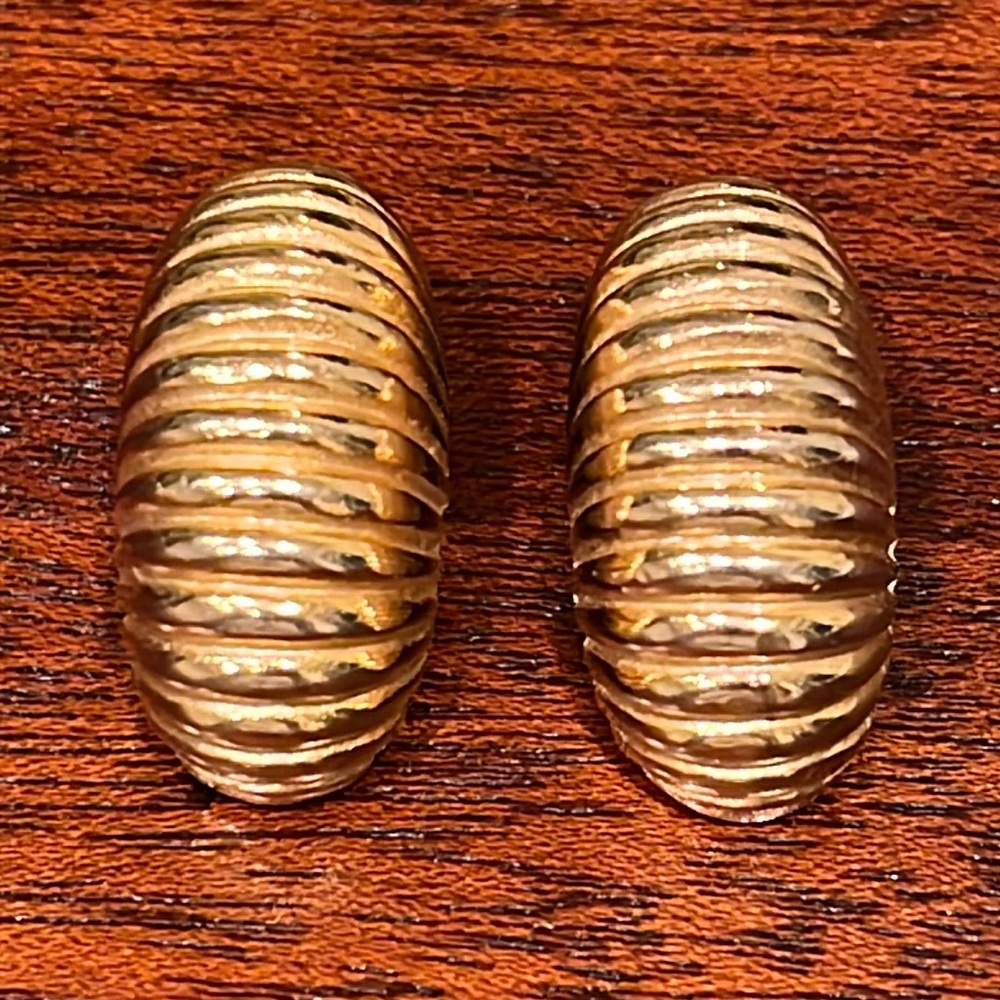 Vintage Kenneth Jay Lane Polished Gold Shrimp Clip-on Earrings - EUC